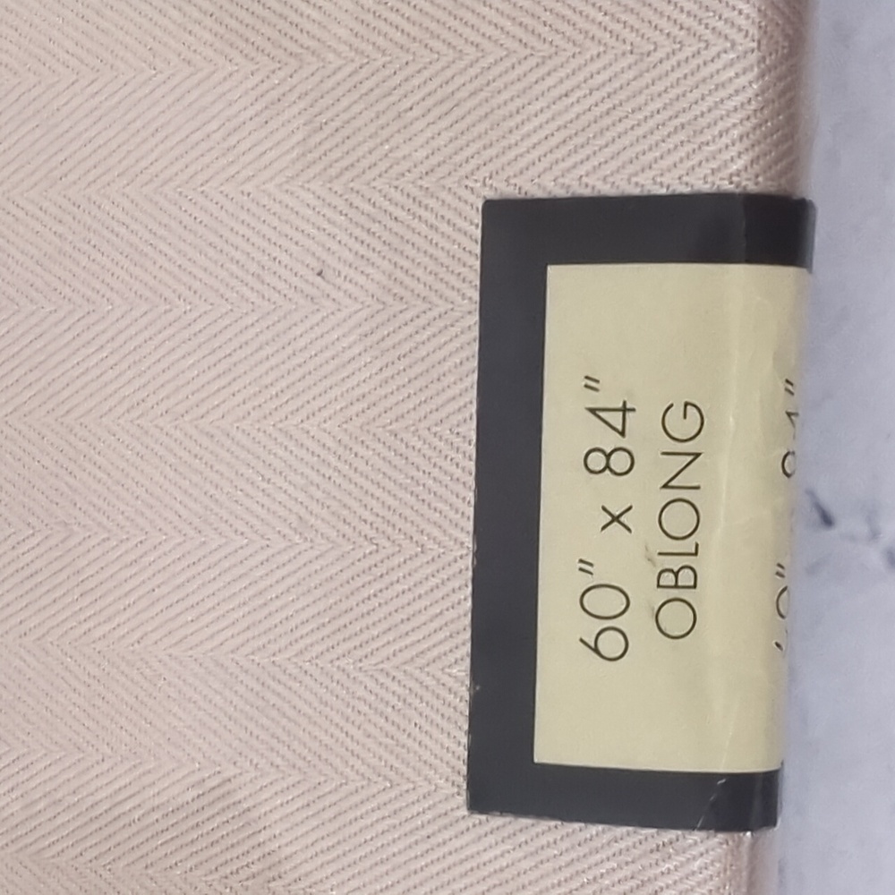 New Romance Solid Color 60 x 84 Tablecloth - Picture 3 of 5